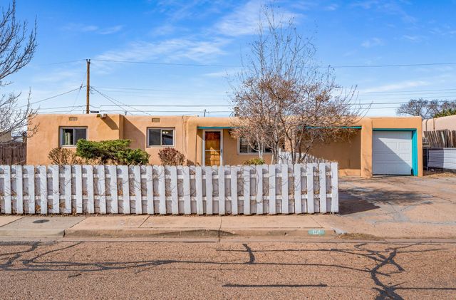 114 Cedar Street, Santa Fe, NM 87501