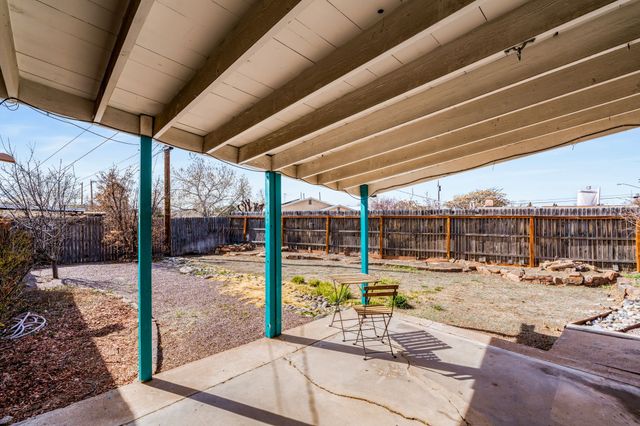 114 Cedar Street, Santa Fe, NM 87501