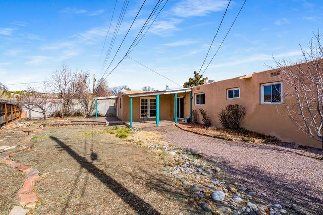 114 Cedar Street, Santa Fe, NM 87501