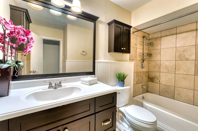 314 Easton Road, Dallas, TX 75218