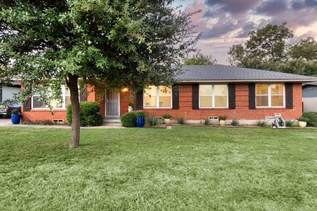 314 Easton Road, Dallas, TX 75218