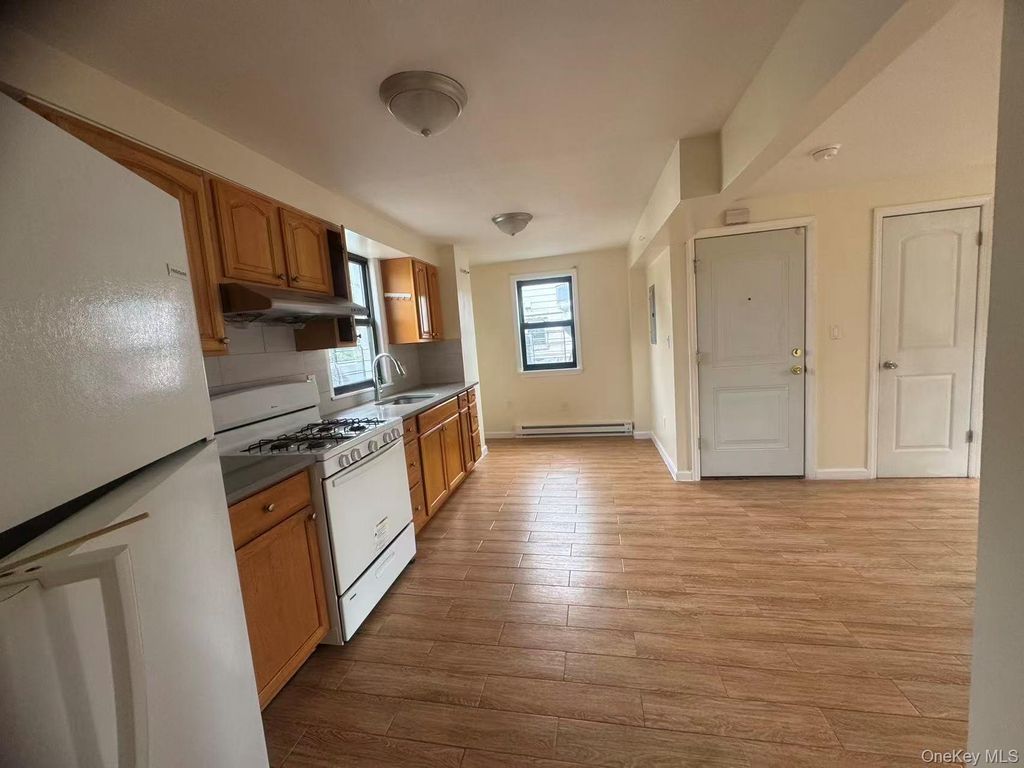 18-19 College Point Boulevard 2FL, College Point, NY 11356
