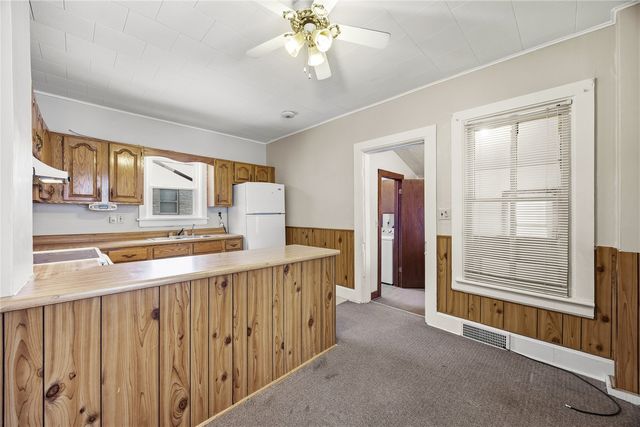 316 1st Avenue SE, Mt Vernon, IA 52314