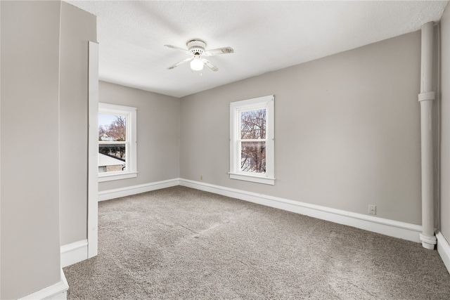 316 1st Avenue SE, Mt Vernon, IA 52314