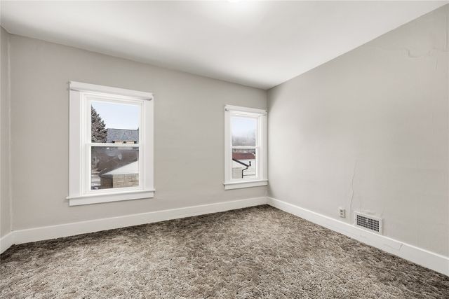 316 1st Avenue SE, Mt Vernon, IA 52314