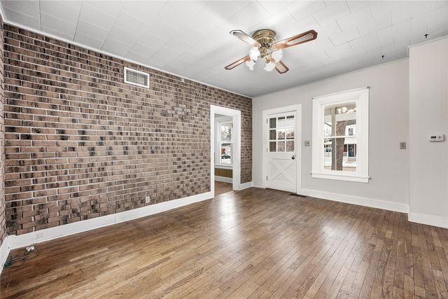 316 1st Avenue SE, Mt Vernon, IA 52314