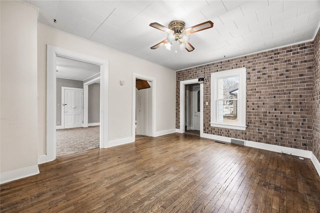 316 1st Avenue SE, Mt Vernon, IA 52314