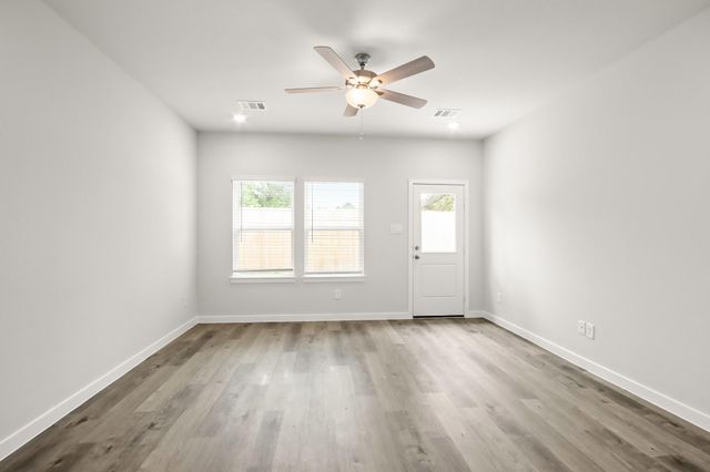 225 Elm Spring Drive, Hockley, TX 77447