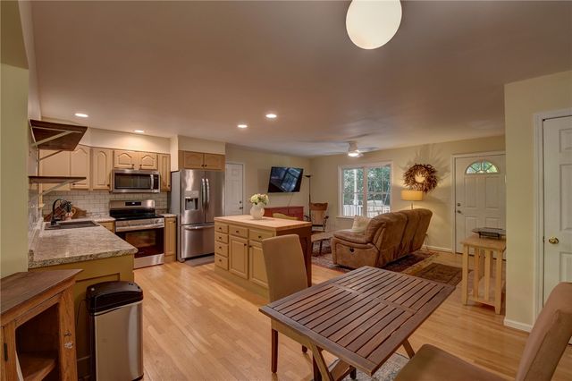 2011 Ridgeview Lane, Seneca, SC 29678