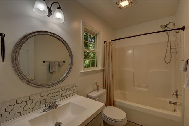 2011 Ridgeview Lane, Seneca, SC 29678