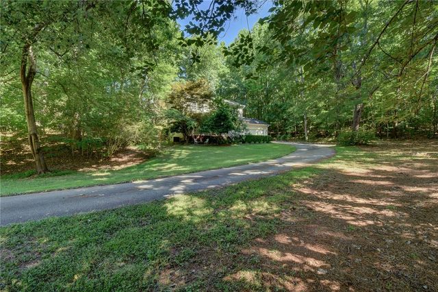 2011 Ridgeview Lane, Seneca, SC 29678