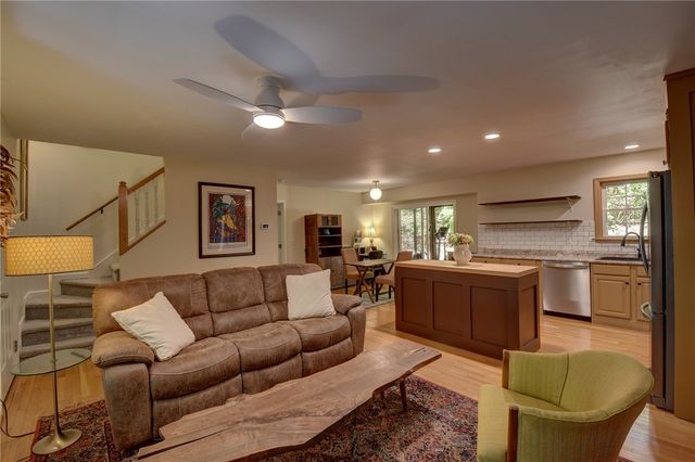 2011 Ridgeview Lane, Seneca, SC 29678