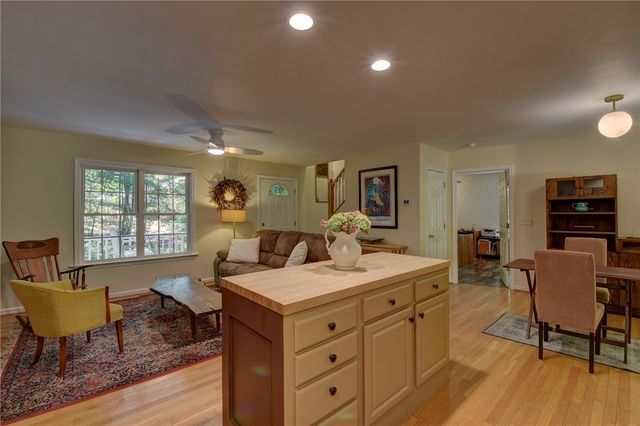 2011 Ridgeview Lane, Seneca, SC 29678