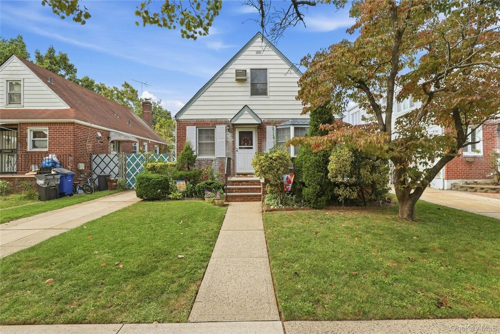 7954 264th Street, Glen Oaks, NY 11004 — exterior