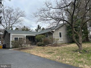 14 FORESTER DR, Princeton, NJ 08540