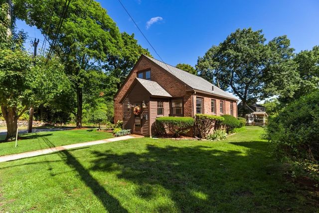 60 Prospect St, Wakefield, MA 01880