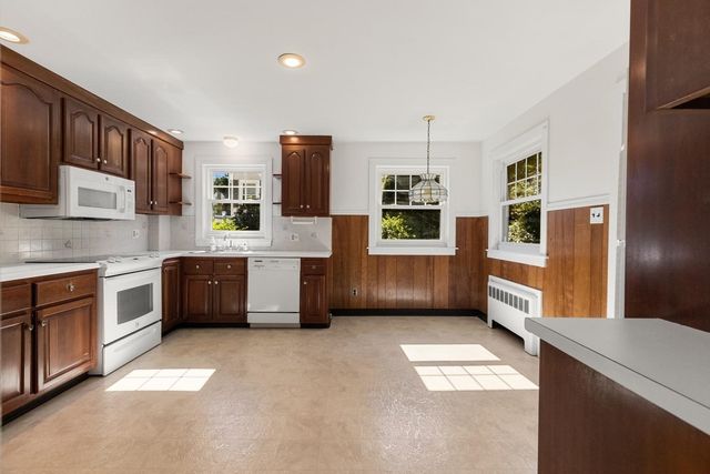 60 Prospect St, Wakefield, MA 01880