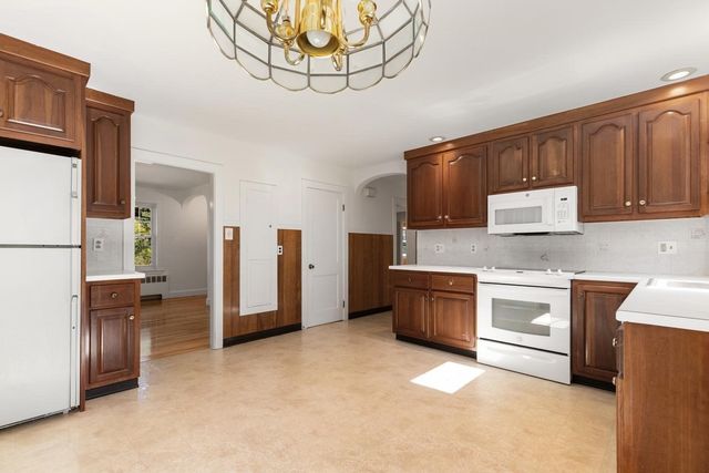 60 Prospect St, Wakefield, MA 01880