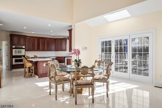 16 Southwind Dr, Mount Olive Twp., NJ 07836