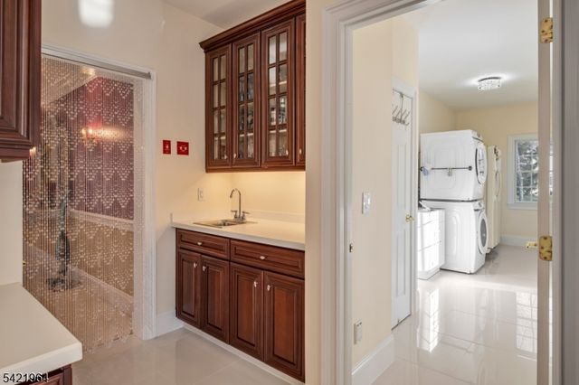 16 Southwind Dr, Mount Olive Twp., NJ 07836