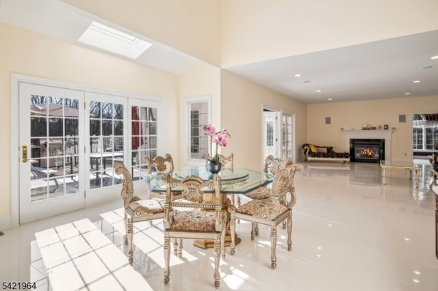 16 Southwind Dr, Mount Olive Twp., NJ 07836