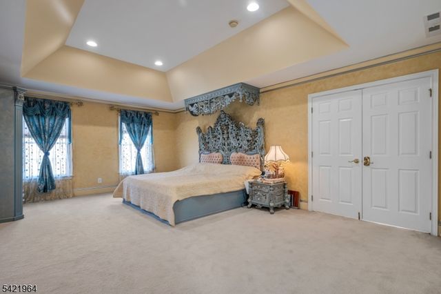 16 Southwind Dr, Mount Olive Twp., NJ 07836