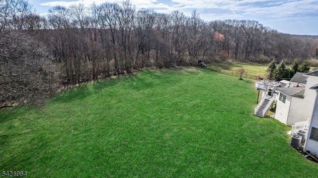 16 Southwind Dr, Mount Olive Twp., NJ 07836
