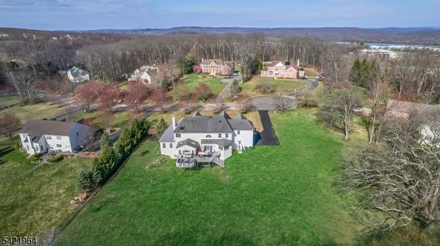 16 Southwind Dr, Mount Olive Twp., NJ 07836