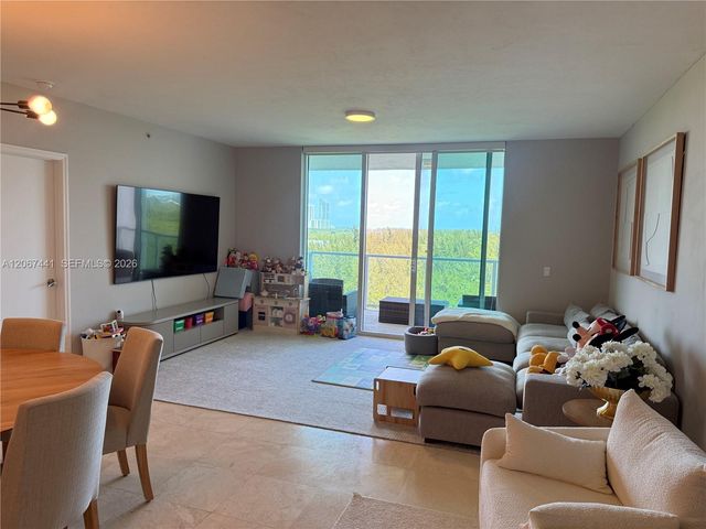 15051 Royal Oaks Lane 1104, North Miami, FL 33181