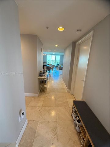 15051 Royal Oaks Lane 1104, North Miami, FL 33181