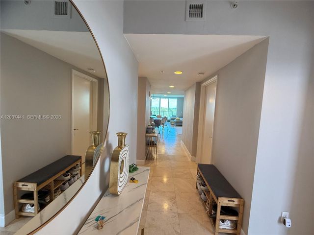 15051 Royal Oaks Lane 1104, North Miami, FL 33181