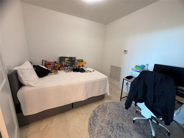 15051 Royal Oaks Lane 1104, North Miami, FL 33181