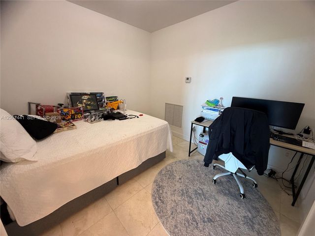 15051 Royal Oaks Lane 1104, North Miami, FL 33181