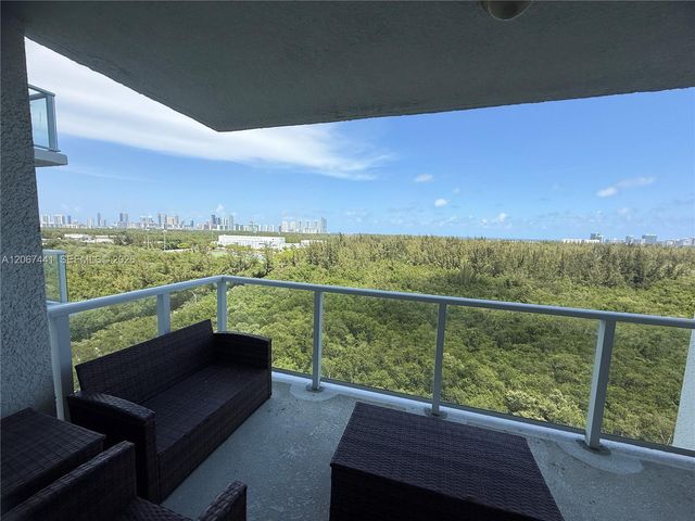 15051 Royal Oaks Lane 1104, North Miami, FL 33181