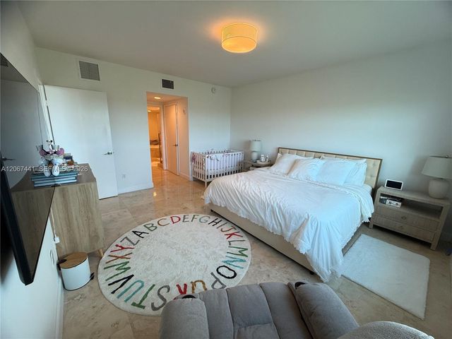 15051 Royal Oaks Lane 1104, North Miami, FL 33181