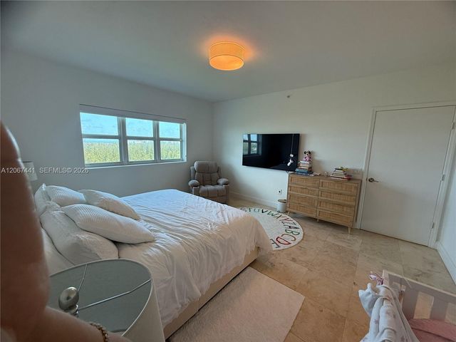 15051 Royal Oaks Lane 1104, North Miami, FL 33181