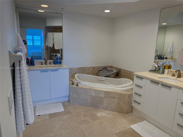15051 Royal Oaks Lane 1104, North Miami, FL 33181