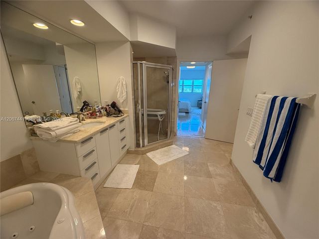 15051 Royal Oaks Lane 1104, North Miami, FL 33181