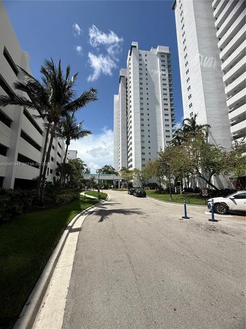 15051 Royal Oaks Lane 1104, North Miami, FL 33181