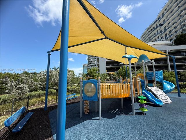 15051 Royal Oaks Lane 1104, North Miami, FL 33181