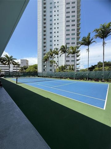 15051 Royal Oaks Lane 1104, North Miami, FL 33181