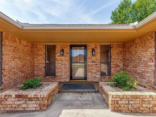 708 SW 104th Place, Oklahoma City, OK 73139