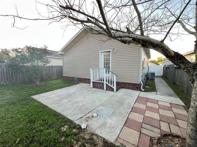 10214 Berrybriar Lane, Tomball, TX 77375