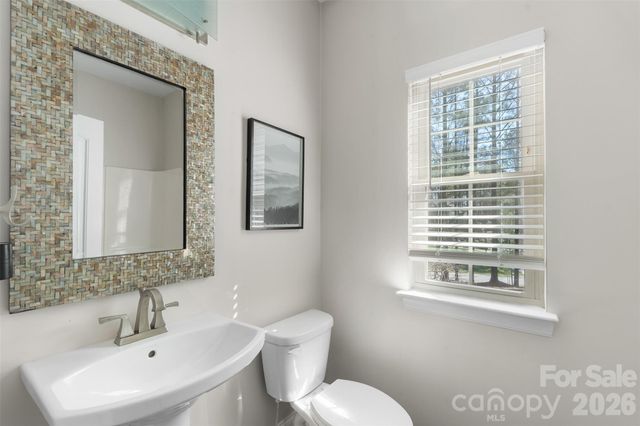 170 Silver Falls Drive, Troutman, NC 28166