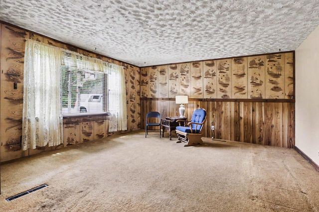 8223 Forest Beach Road, Watervliet, MI 49098