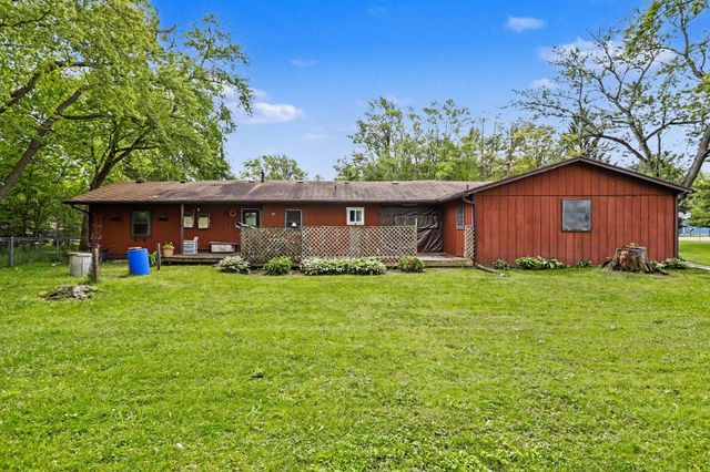 8223 Forest Beach Road, Watervliet, MI 49098