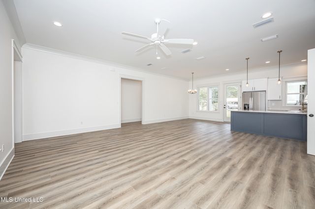 6345 Langland Drive, Ocean Springs, MS 39564