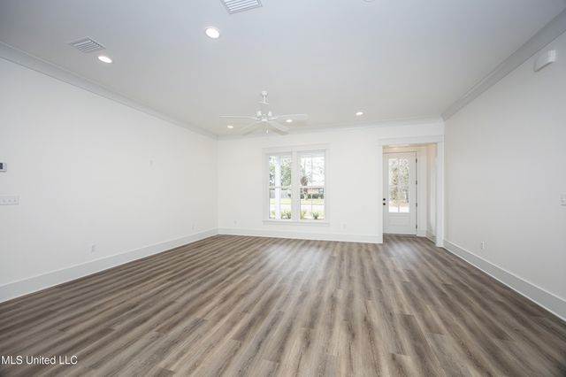 6345 Langland Drive, Ocean Springs, MS 39564