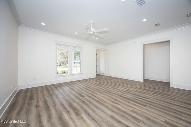 6345 Langland Drive, Ocean Springs, MS 39564