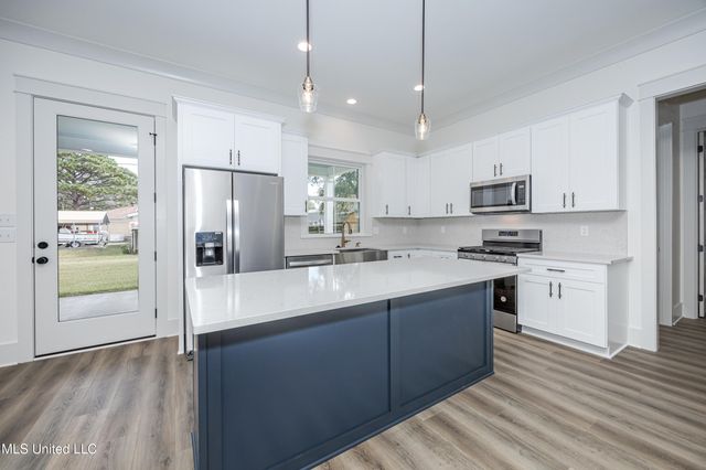 6345 Langland Drive, Ocean Springs, MS 39564